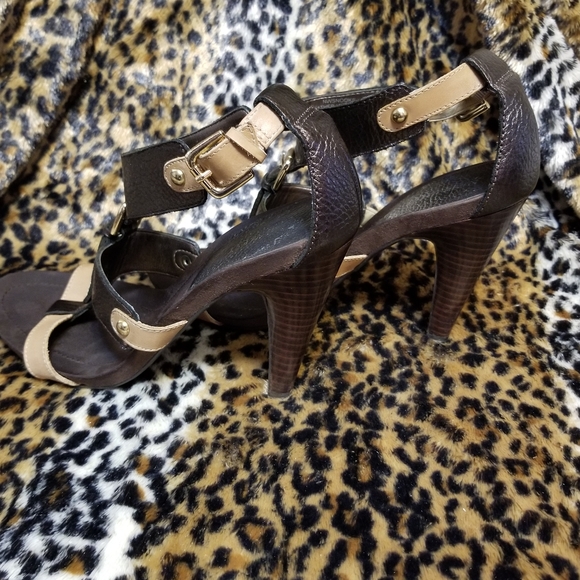 Shoes - Picture 2 of 5